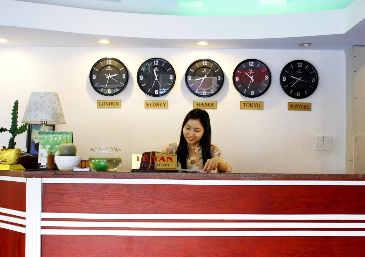 Camry Hotel Danang Exterior photo